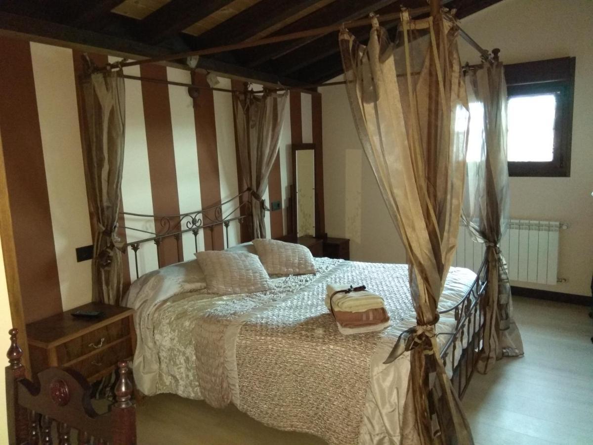 La Cerca De Dona Jimena Guest House Modúbar de San Cibrián Bagian luar foto