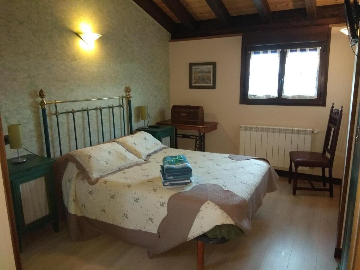 La Cerca De Dona Jimena Guest House Modúbar de San Cibrián Bagian luar foto