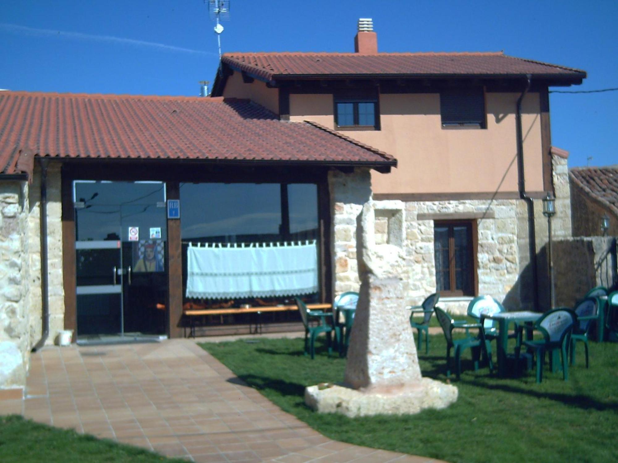 La Cerca De Dona Jimena Guest House Modúbar de San Cibrián Bagian luar foto