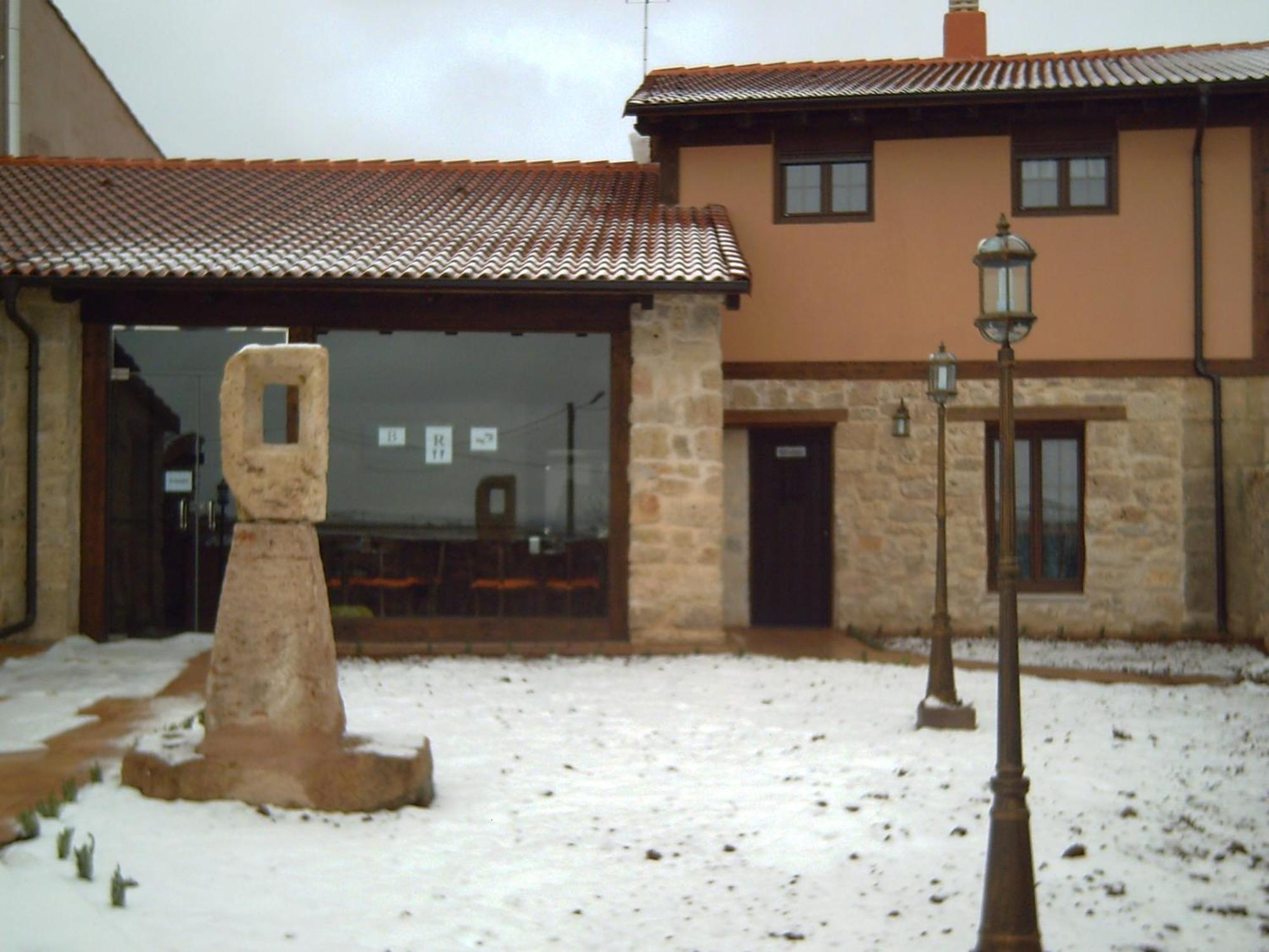 La Cerca De Dona Jimena Guest House Modúbar de San Cibrián Bagian luar foto