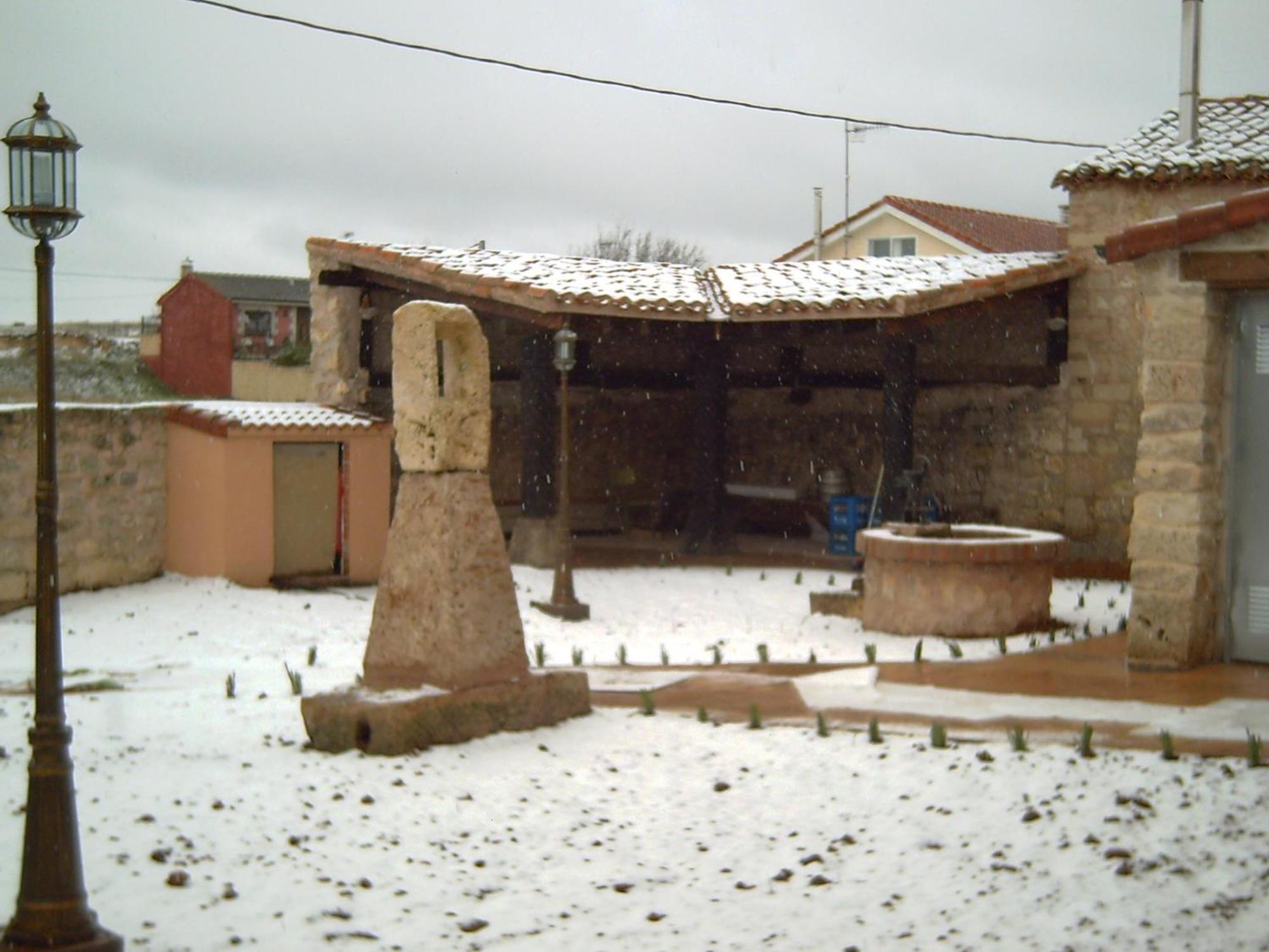 La Cerca De Dona Jimena Guest House Modúbar de San Cibrián Bagian luar foto